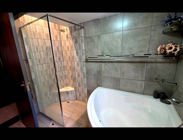 3 BEDROOM CLUSTER RENTED IN FLAMWOOD